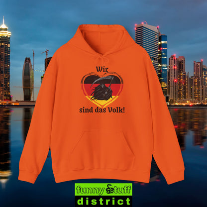 Hoodie von vorne Motiv Wir sind das Volk in orange